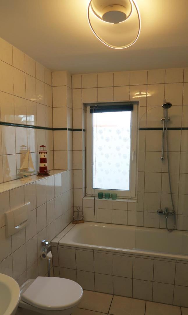 Wohnung 9 Meer-Ruhe Im Haus Stranddistel Komfortable Ferienwohnung Im 1 Og Fuer 4 Personen In Цингст Экстерьер фото