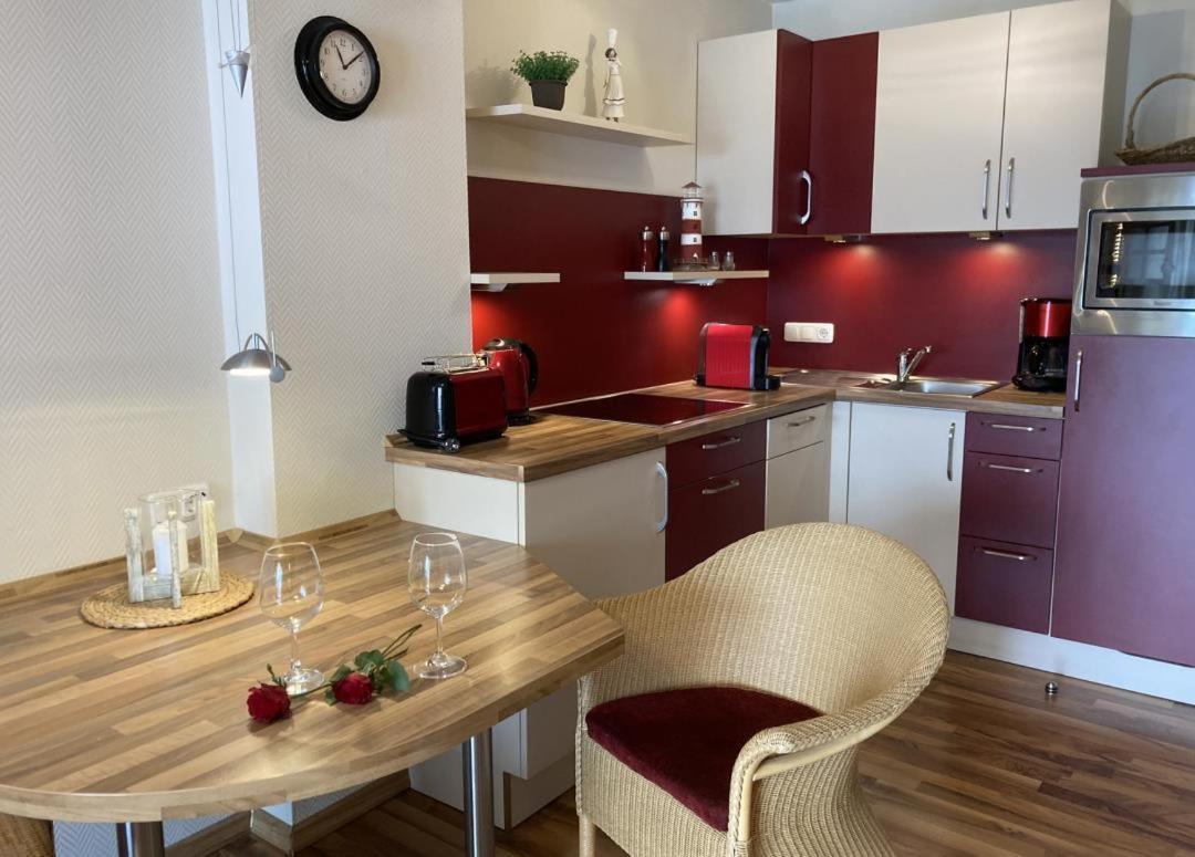Wohnung 9 Meer-Ruhe Im Haus Stranddistel Komfortable Ferienwohnung Im 1 Og Fuer 4 Personen In Цингст Экстерьер фото