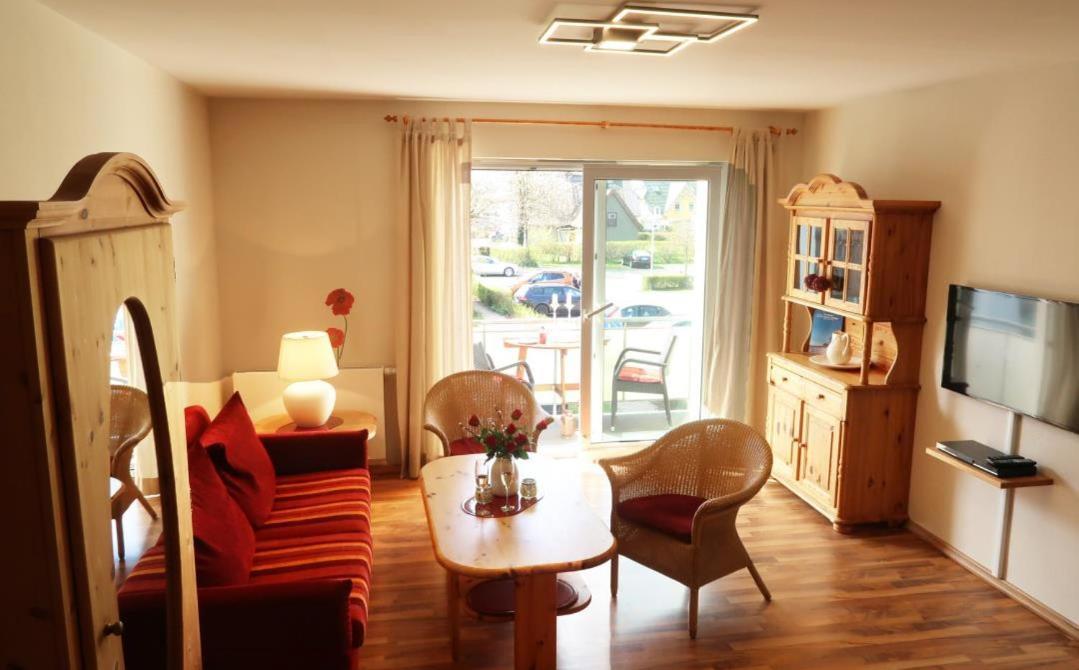 Wohnung 9 Meer-Ruhe Im Haus Stranddistel Komfortable Ferienwohnung Im 1 Og Fuer 4 Personen In Цингст Экстерьер фото